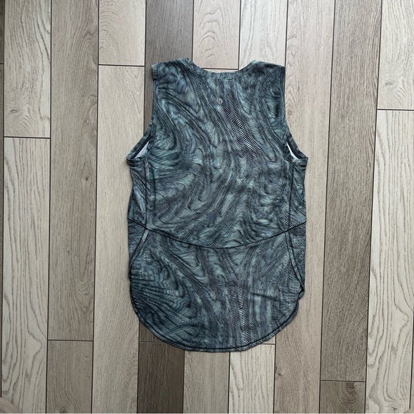lululemon athletica Tops - Lululemon Sleeveless Women's Top